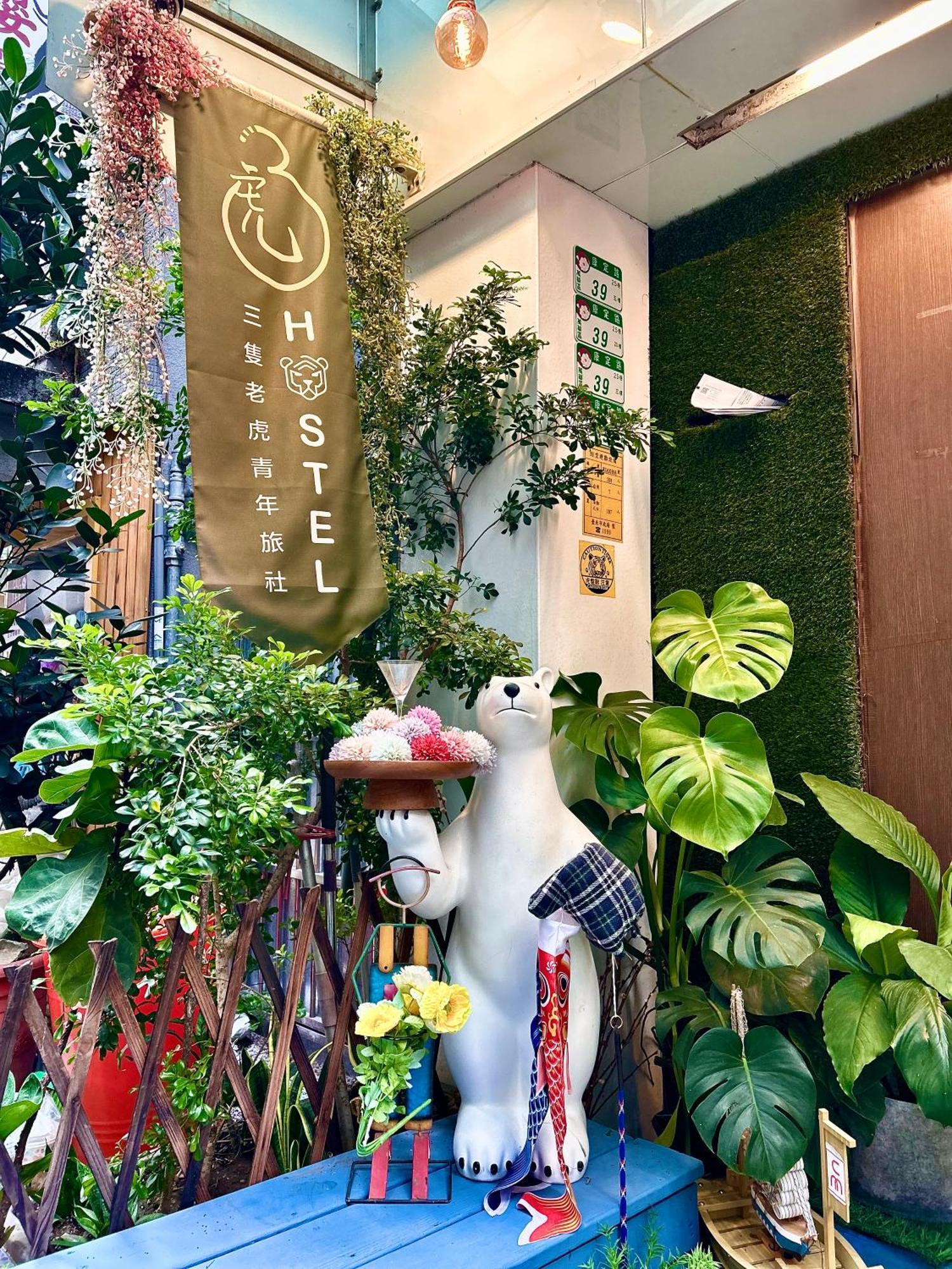 Taipei Triple Tiger Inn Exteriör bild